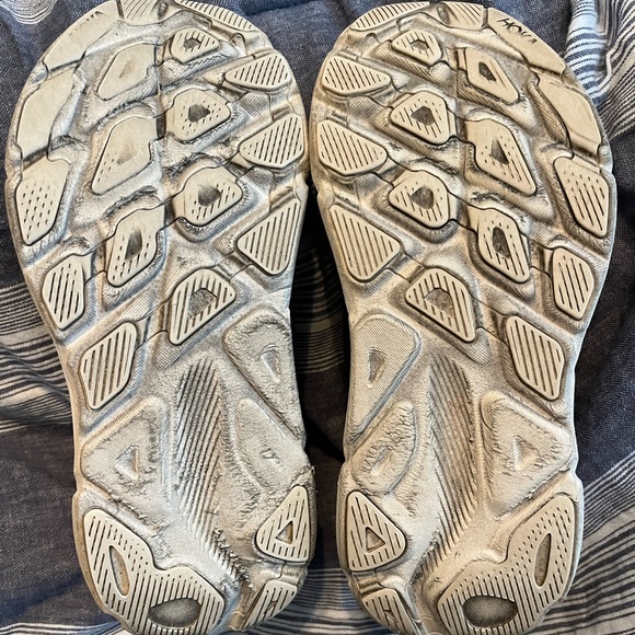 Hoka Clifton 9 Size 7, EUC! - Picture 5 of 8